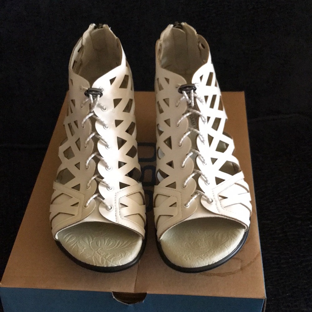 Jambu sugarcane gladiator sandals, size 6.5, worn once, very nice condition.